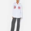 La chemise à imprimé « Red Blurry Roses » La chemise à imprimé « Red Blurry Roses »