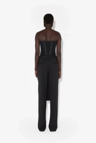 La jupe-pantalon à lacets