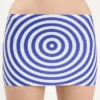 La mini-jupe bleue à motif « Target »