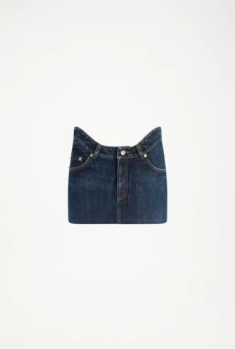 La mini-jupe en denim ajustée