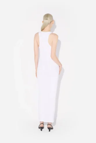 La robe blanche Piercing