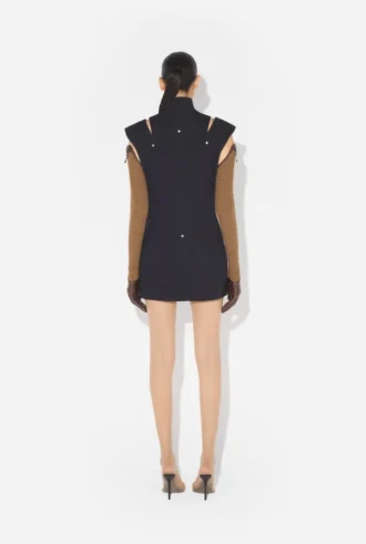 La robe courte en denim fendue La robe courte en denim fendue