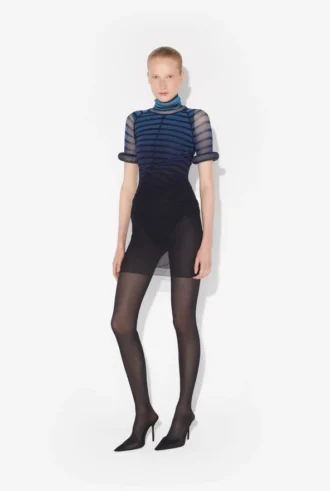 La robe courte à rayures 3D
