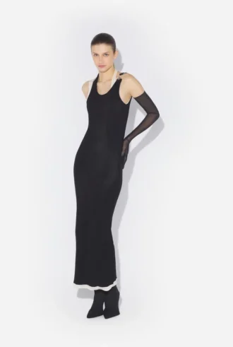 La robe drapée noire double