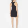 La robe à jarretières noire
