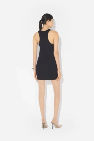 La robe à jarretières noire