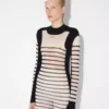 La robe longue bicolore à motif marin