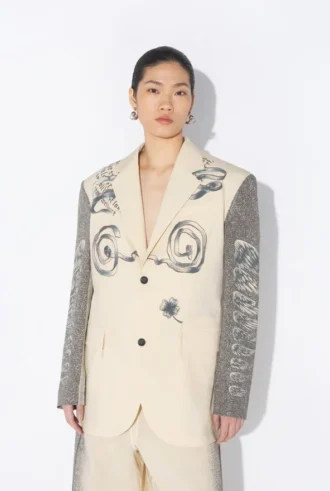 La veste de costume multi-tatouages