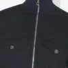 La veste en denim fendue La veste en denim fendue