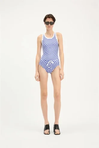 Le débardeur bleu Target