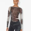 Le haut gris « Blurry Roses »