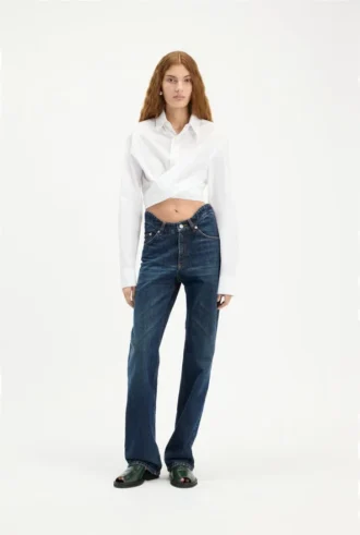 Le jean en denim Curved