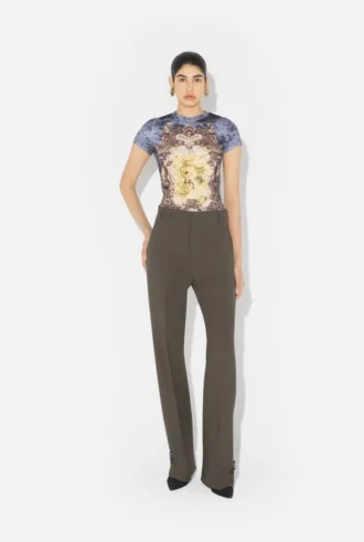 Le pantalon à boutonnières