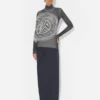 Le pull gris imprimé Laurel