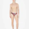 Le slip de bain à roses floues rouges