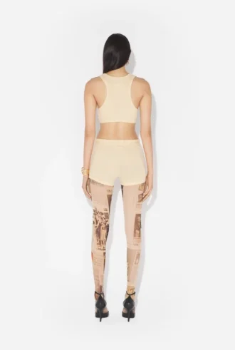 Le short beige à patch Gaultier
