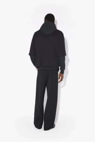 Le sweat-shirt noir oversize JPG
