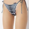 Réédition – le bikini à pois noirs et blancs Réédition – le bikini à pois noirs et blancs